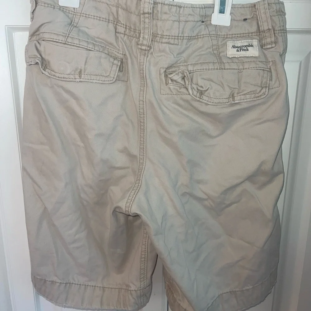 Abercrombie & Fitch Shorts Mens 28 Khaki Pockets Flat Front Button Fly‎